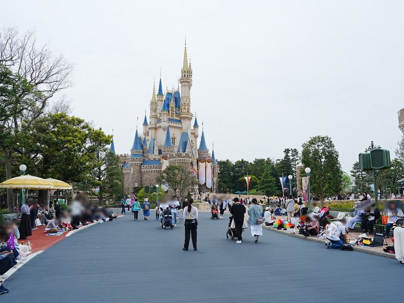 ディズニーでの地蔵におすすめの持ち物は？夏・冬に必要なアイテムも！