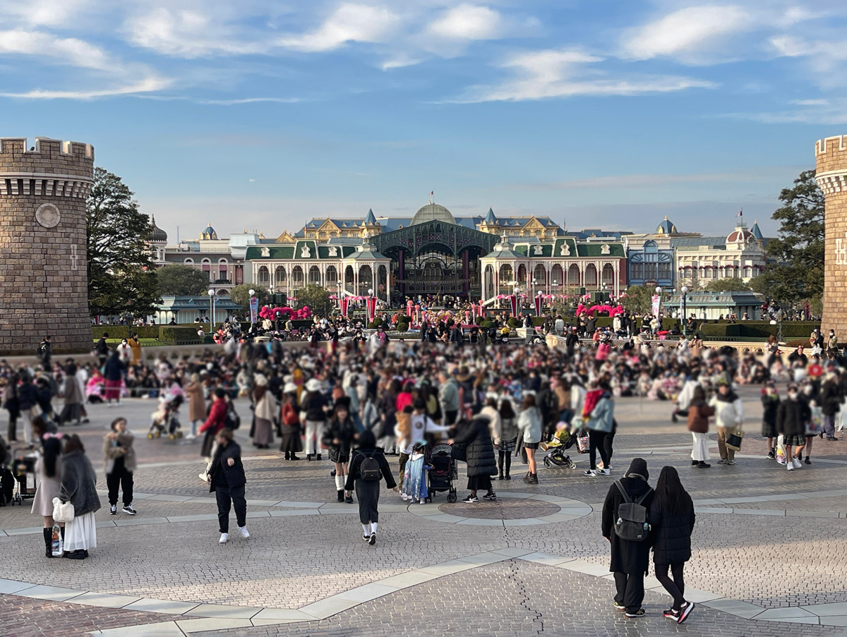 キャッスル・フォアコートってどこ? キャステル CASTEL ディズニー情報