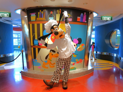 香港ディズニーハリウッドホテルのインク＆プレートを攻略