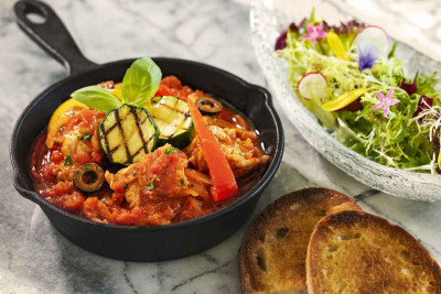 チキンとパプリカのトマト煮込み