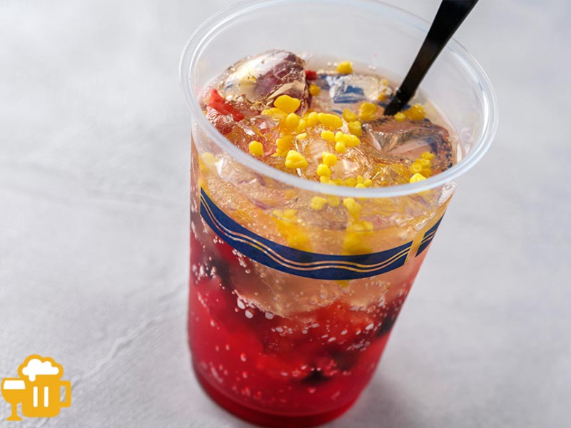 スパークリングカクテル（ウイスキー＆ミックスベリー）