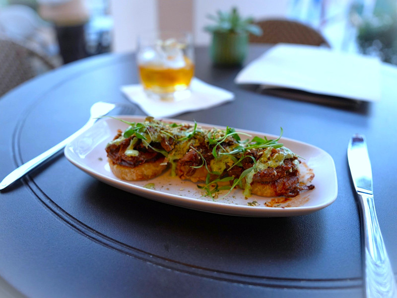 【2026】アナハイムディズニーレストラン総合ガイド！予約方法とプロ厳選のおすすめ必食メニュー