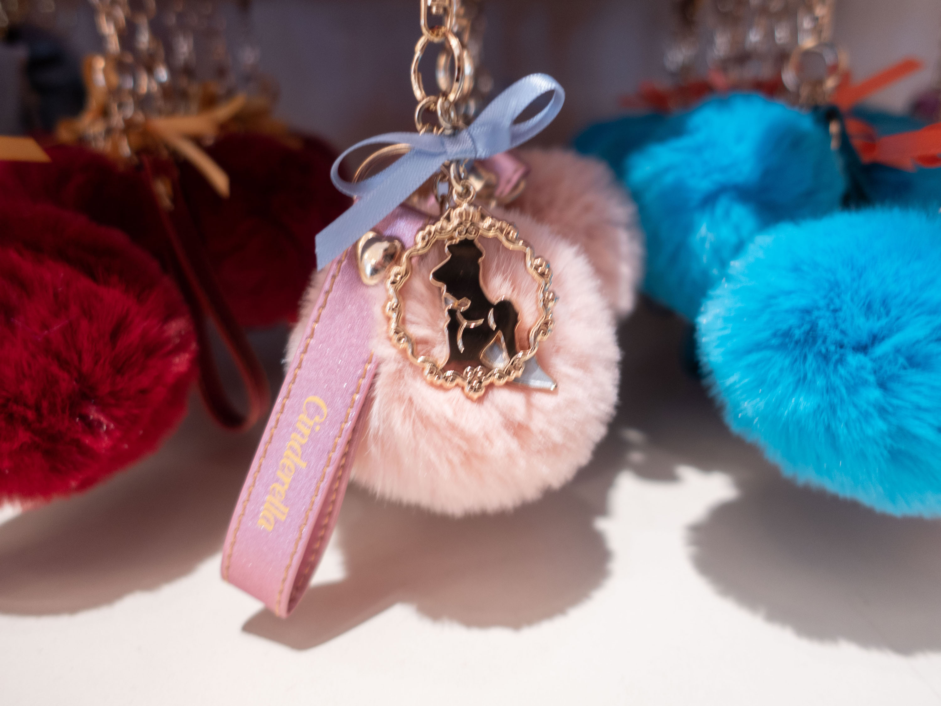 シンデレラポンポンキーホルダー キャステル Castel ディズニー情報