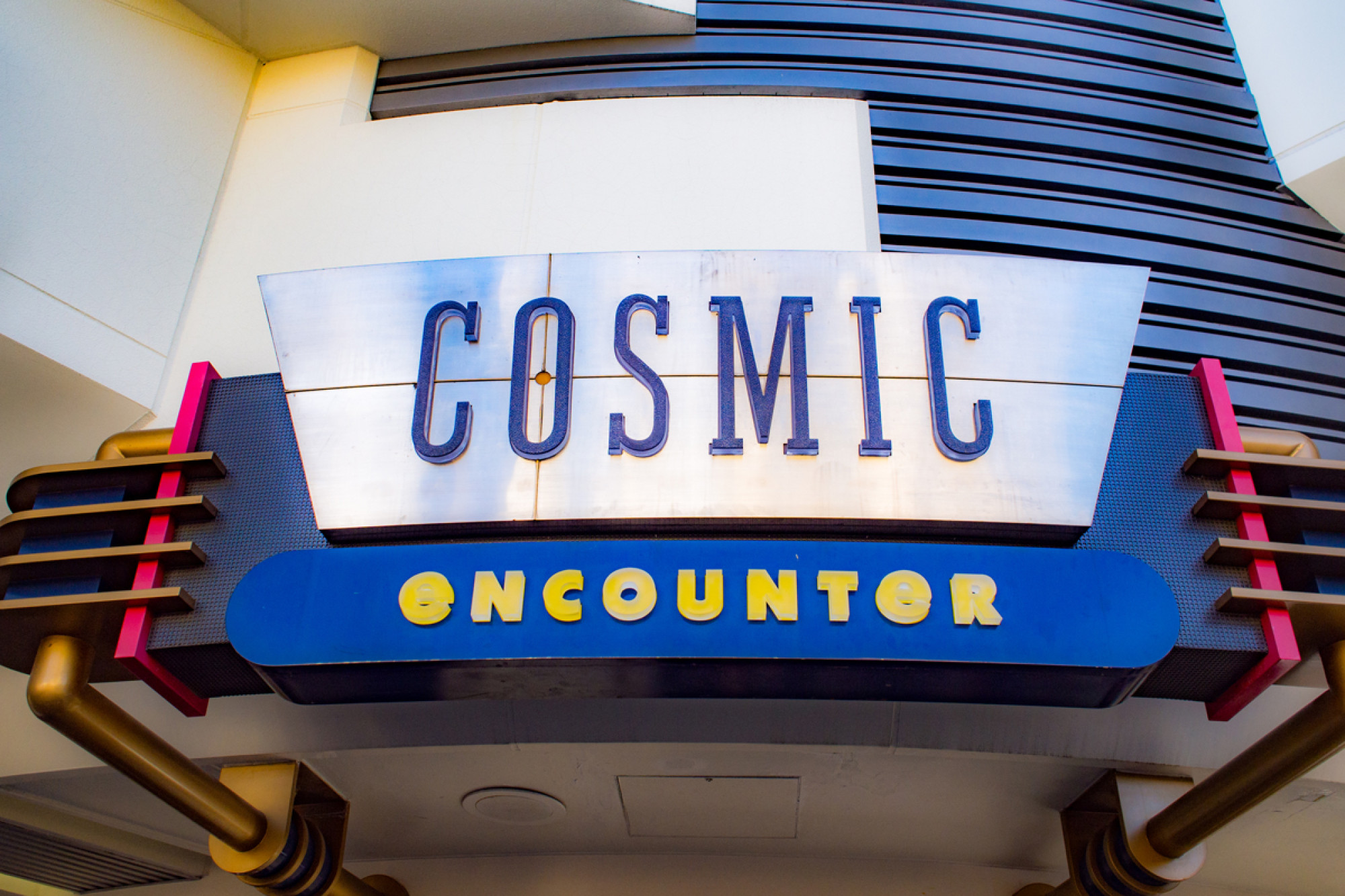 コズミック エンカウンター キャステル Castel ディズニー情報