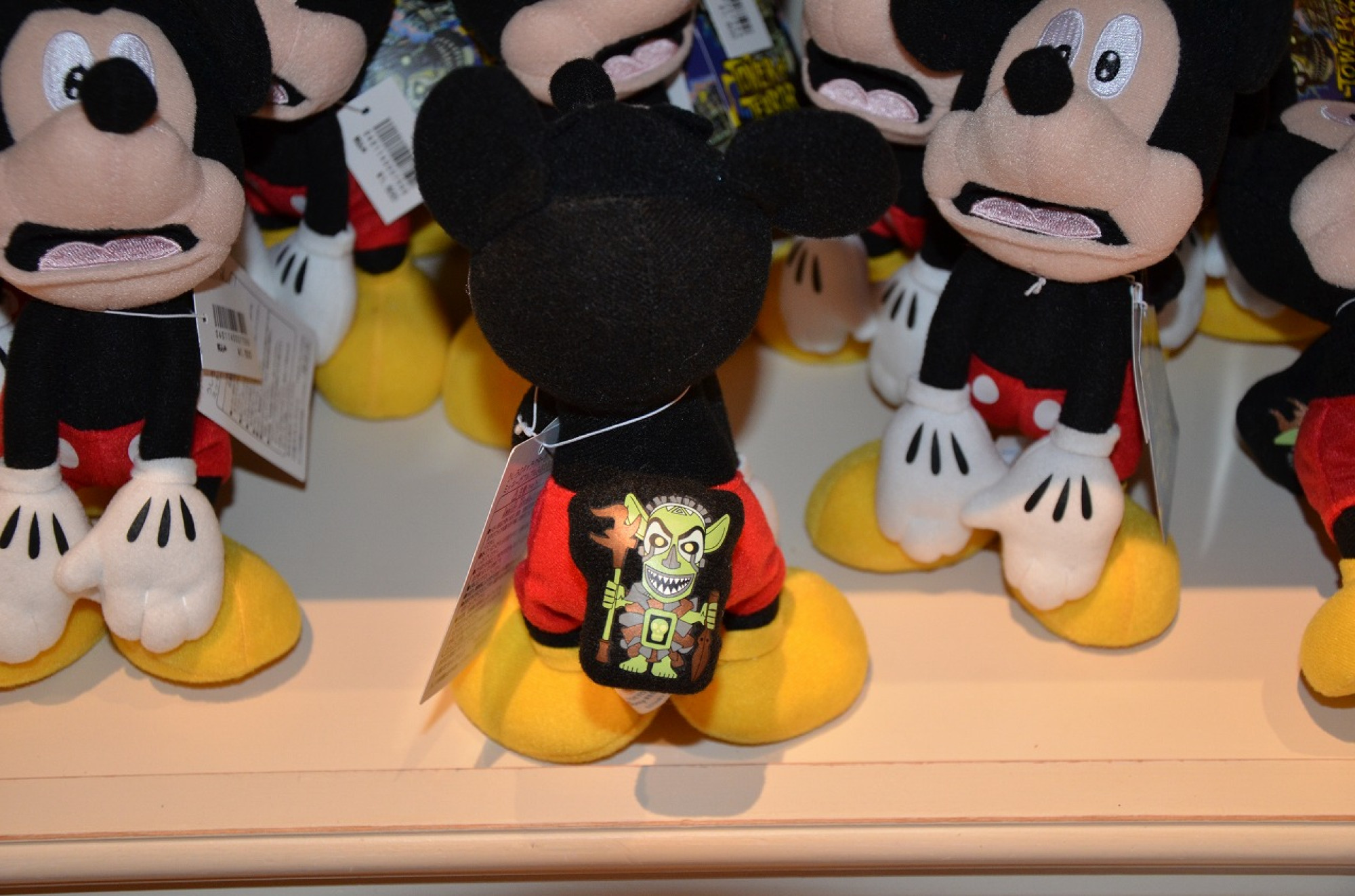 タワー オブ テラーのミッキーのぬいぐるみの裏 キャステル Castel ディズニー情報