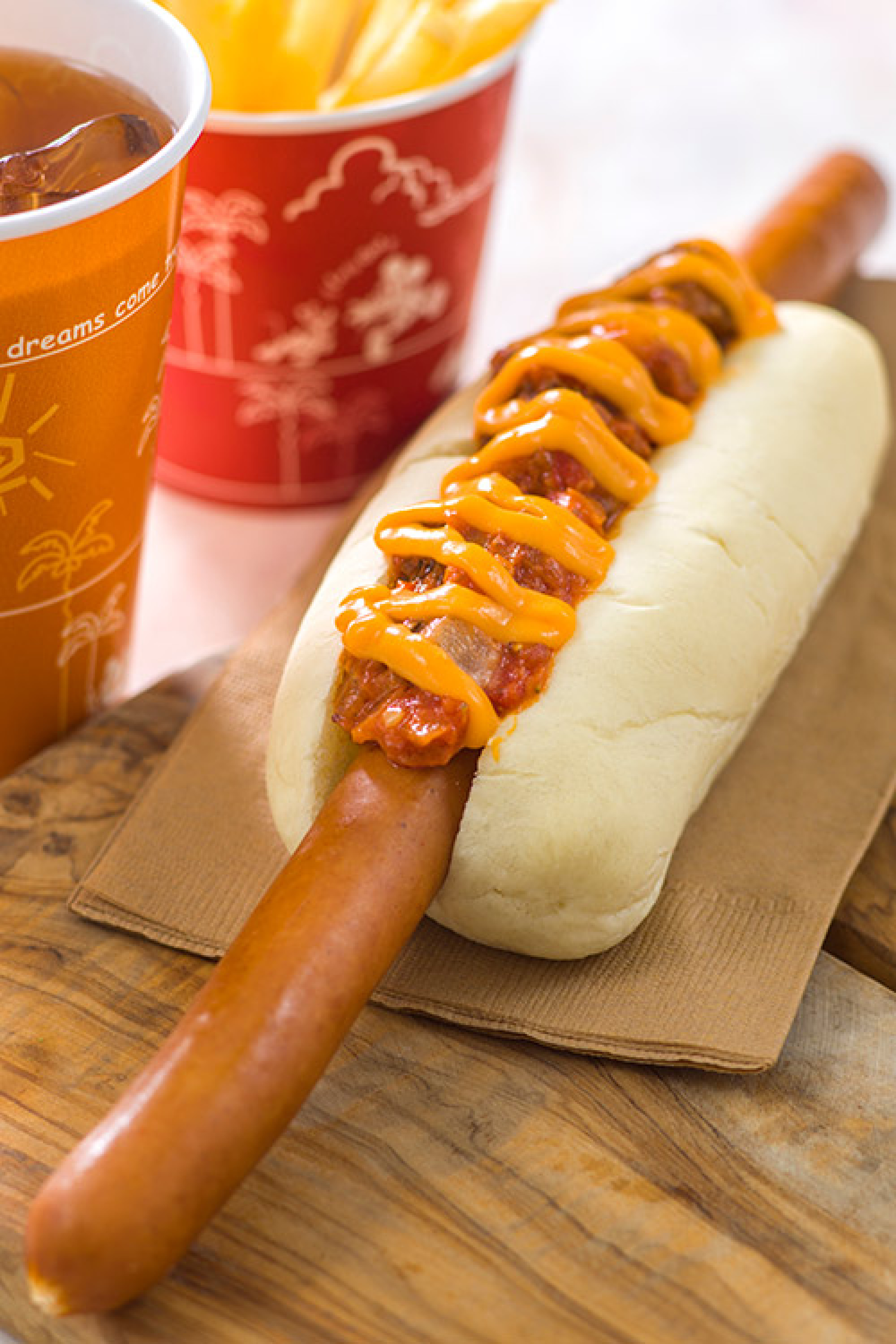 ３５周年特別仕様 特大ホットドッグ キャステル Castel ディズニー情報