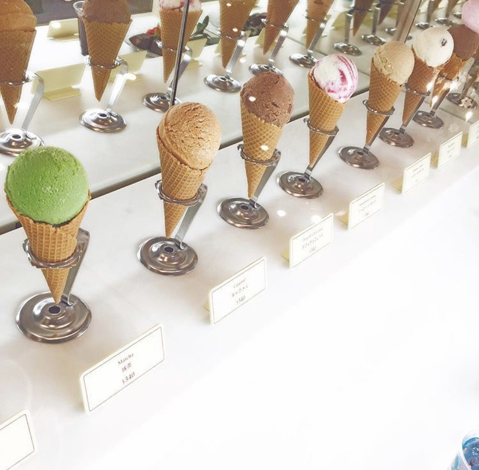 レトロな雰囲気が特徴的な 世紀初頭をイメージしたメニュー キャステル Castel ディズニー情報