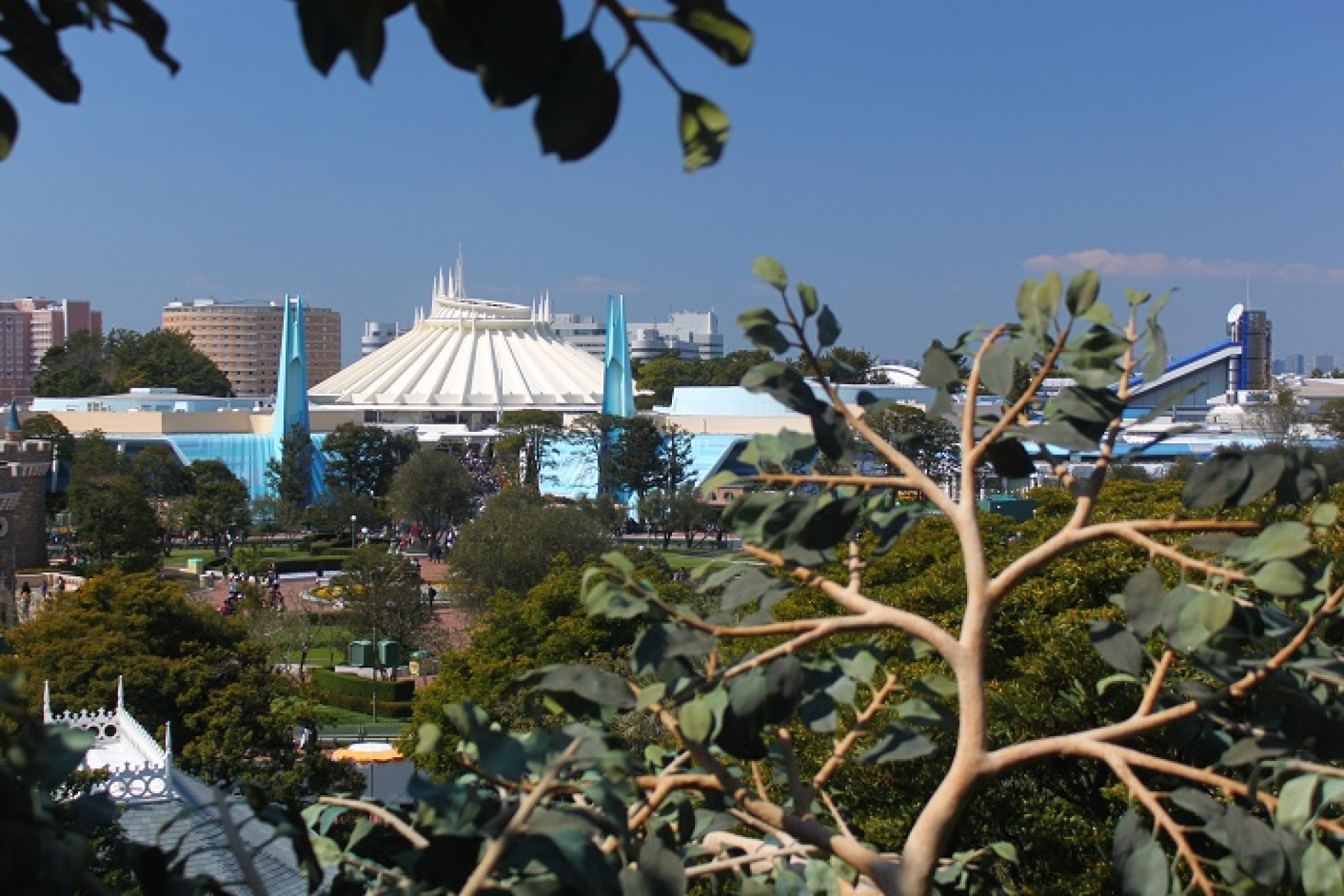 スペースマウンテンにまつわる恐怖の都市伝説 その内容は キャステル Castel ディズニー情報