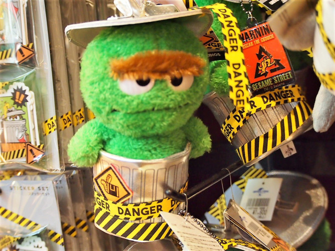 Usj セサミストリートキャラクター図鑑 エルモ クッキーモンスター