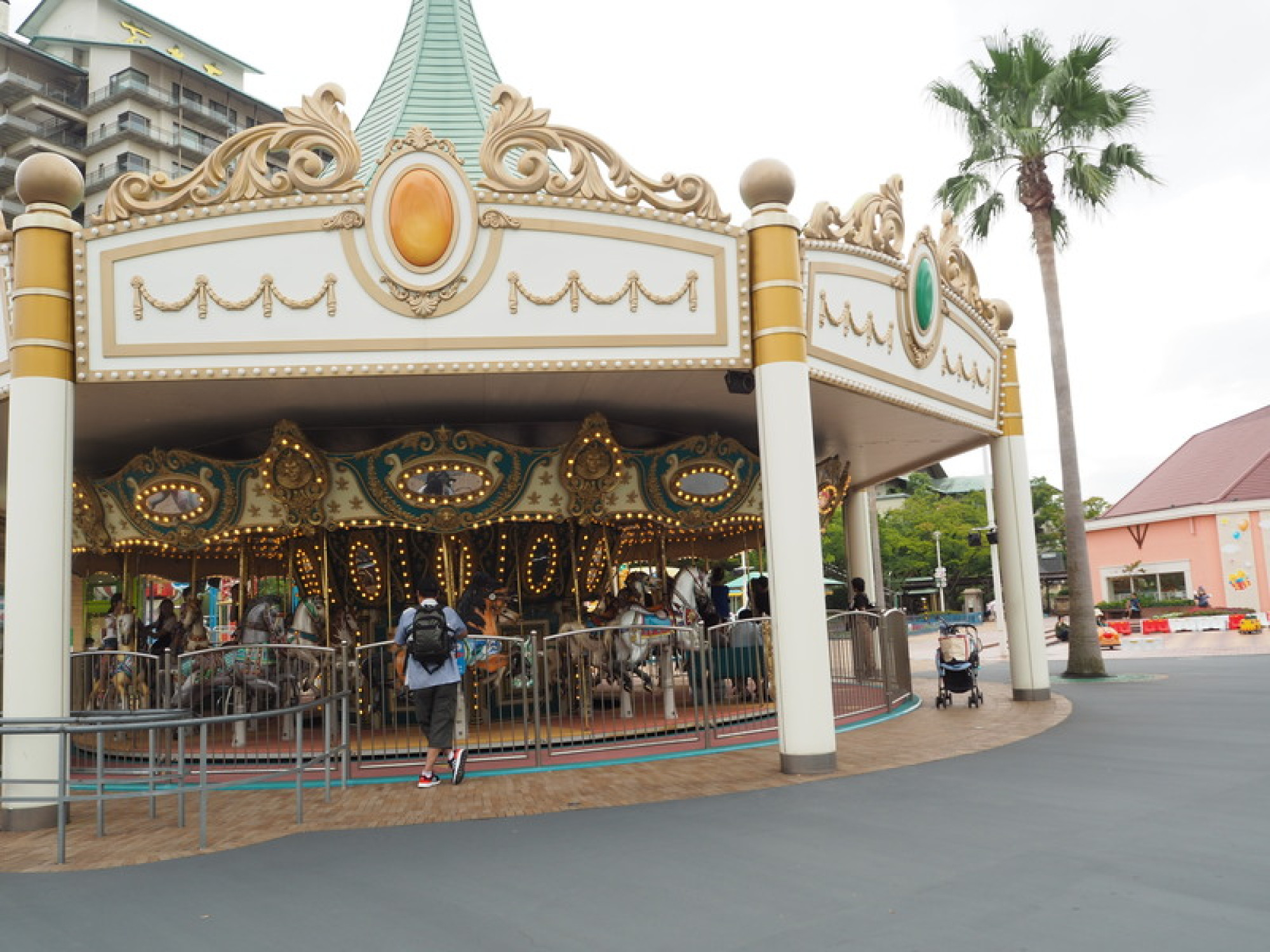 メリーゴーランド キャステル Castel ディズニー情報