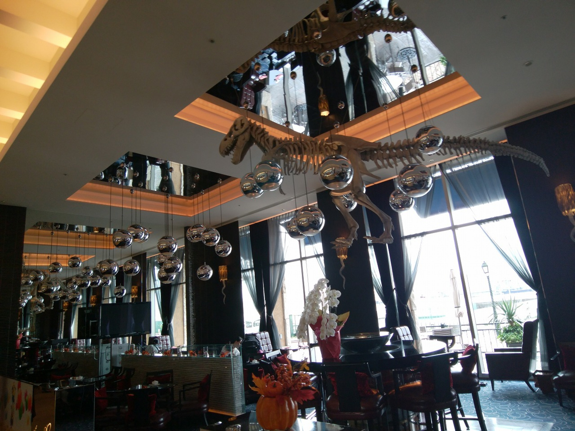 ラウンジr キャステル Castel ディズニー情報