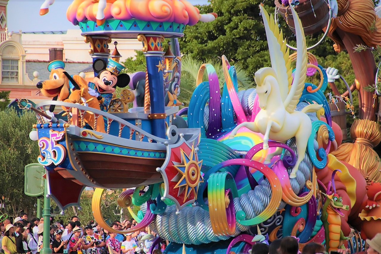 ディズニー歴代のショー パレードを動画で紹介 思い出が蘇る