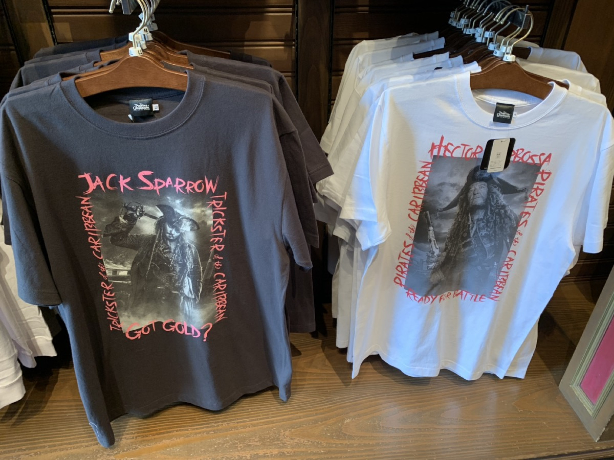 ジャックとバルボッサでカラーが異なります キャステル Castel ディズニー情報