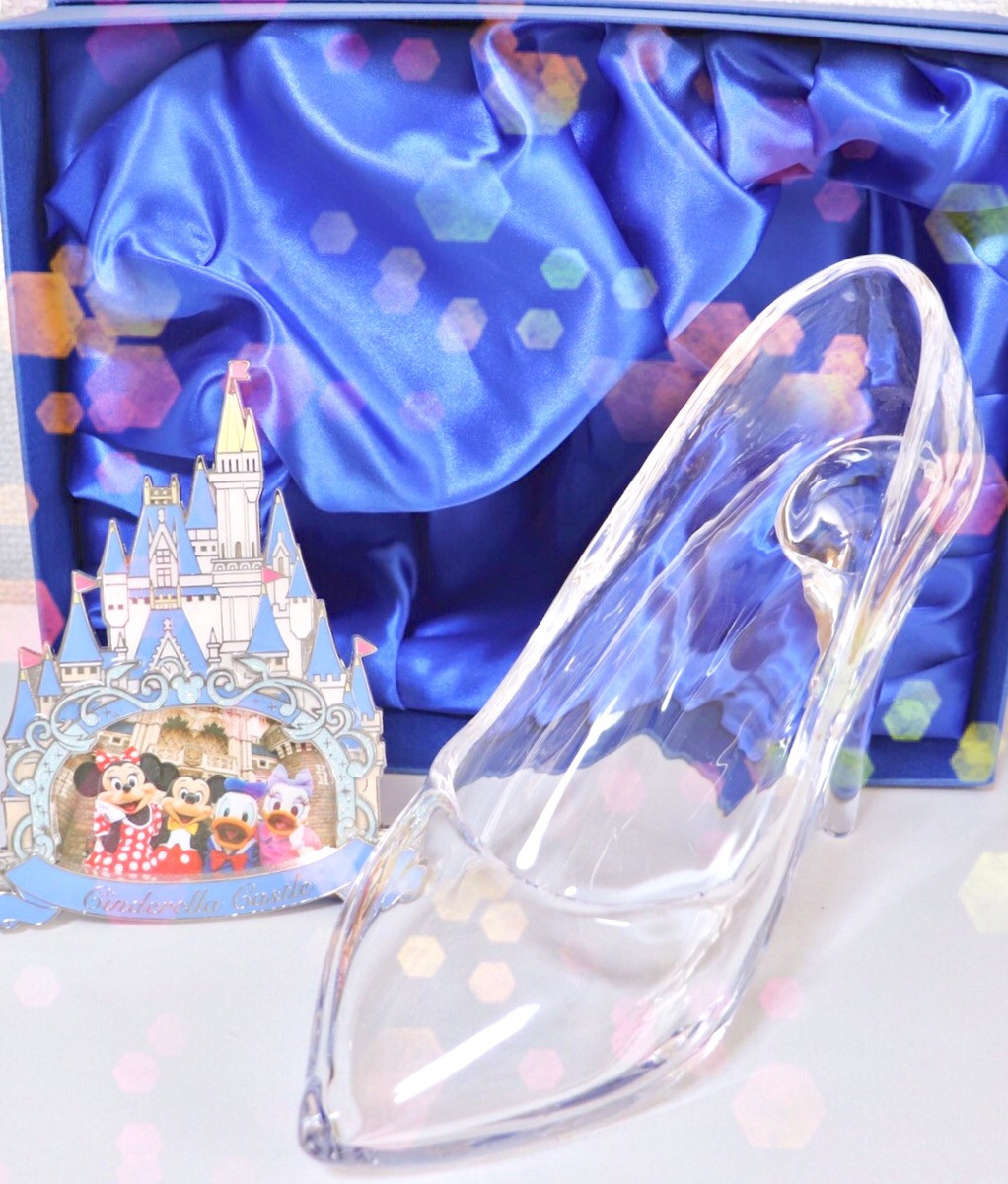 プレゼントされたガラスの靴 キャステル Castel ディズニー情報