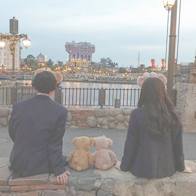 上ディズニー 写真 撮り方 2人 ディズニー画像