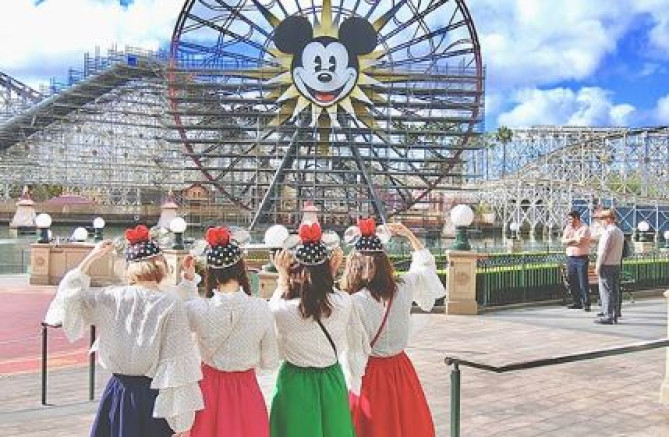 トップ100 夏 ディズニー お 揃い コーデ 4 人 ディズニー画像