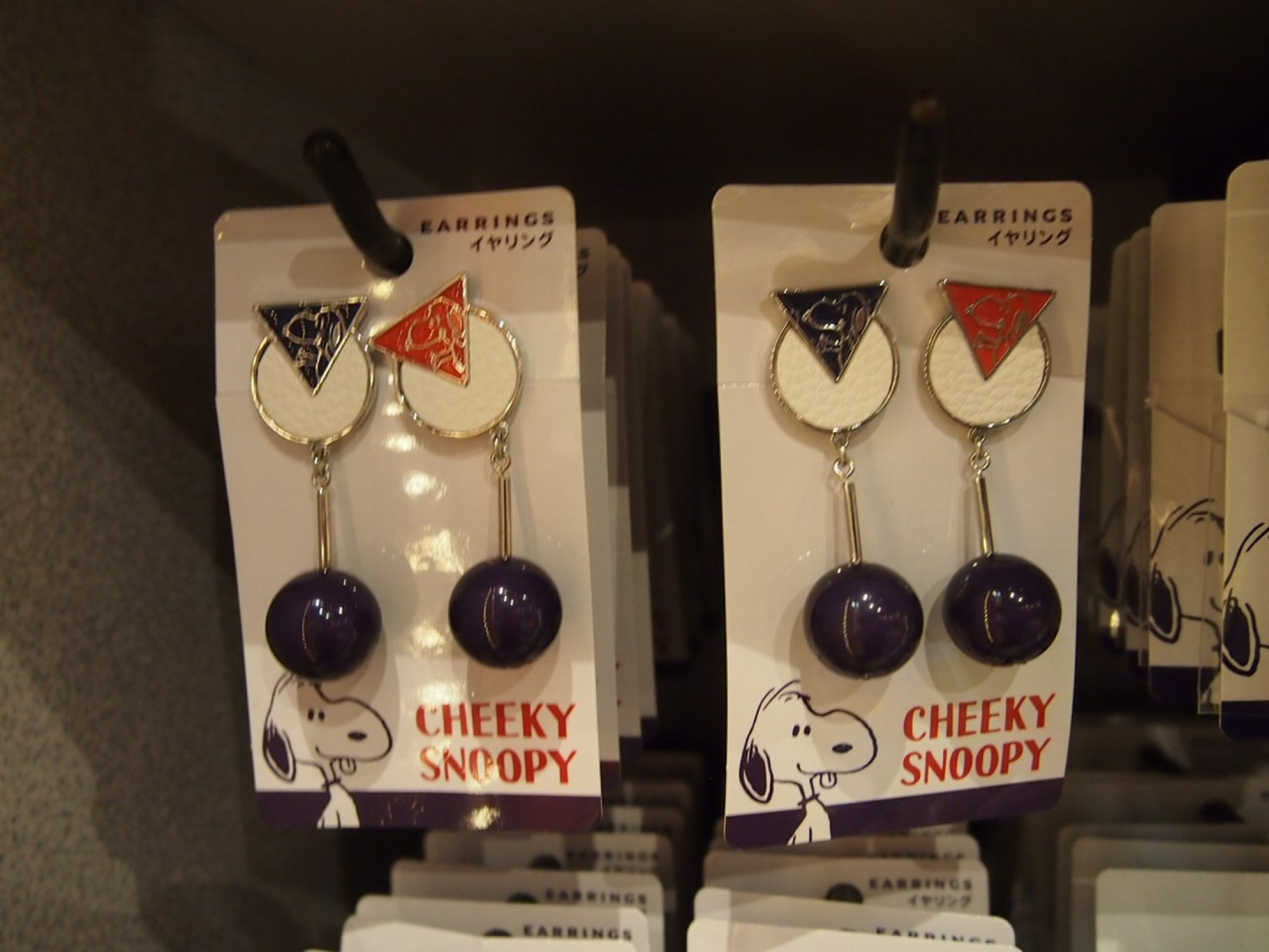チーキースヌーピーイヤリング キャステル Castel ディズニー情報