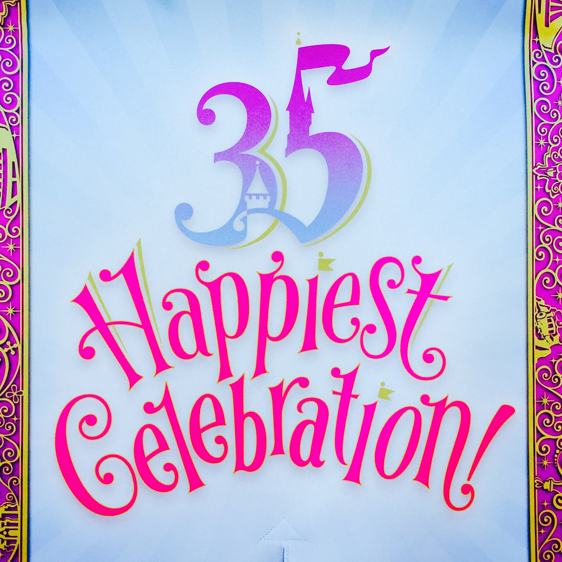 ディズニーランドの35周年ロゴ キャステル Castel ディズニー情報