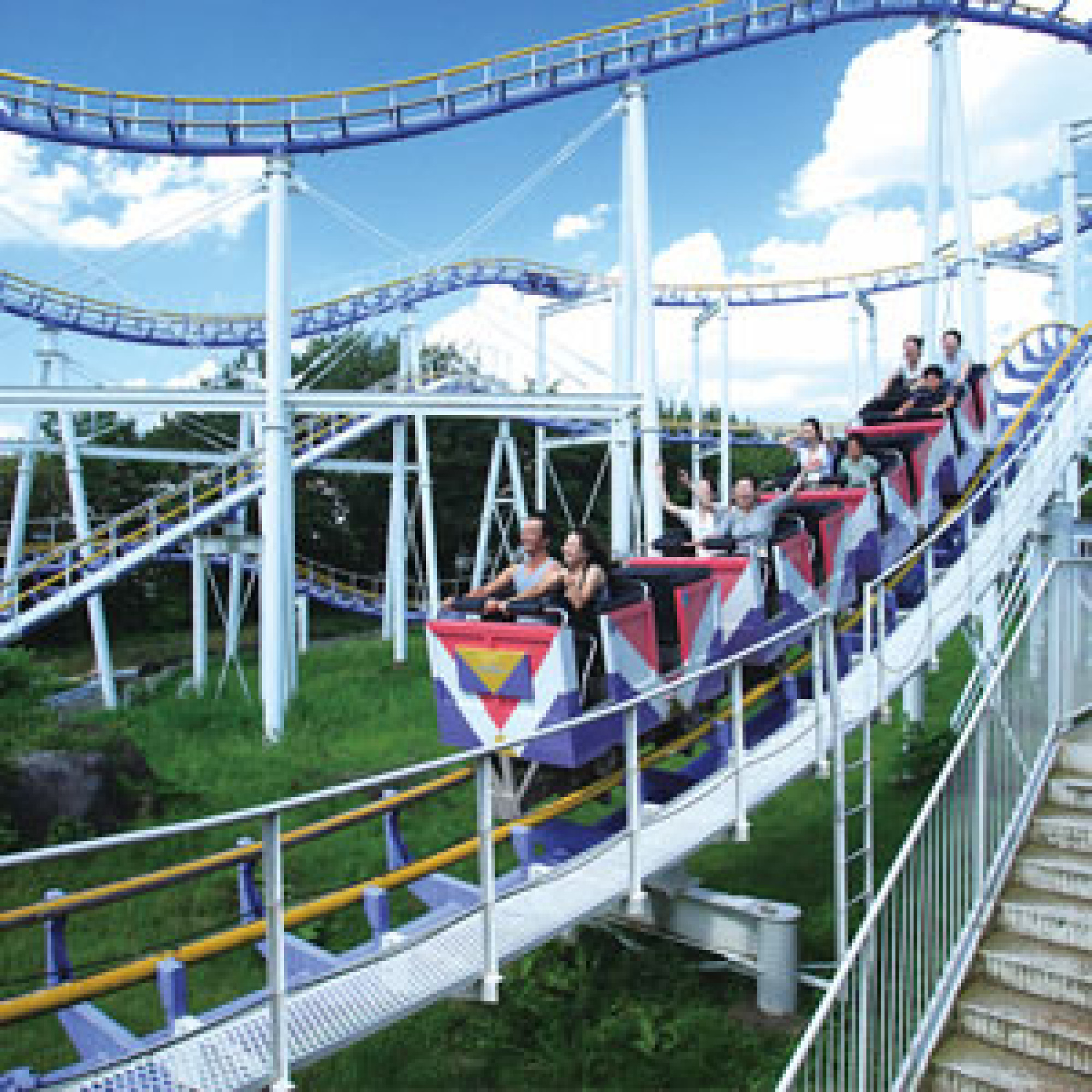 ジェットコースターディスカバリー キャステル Castel ディズニー情報