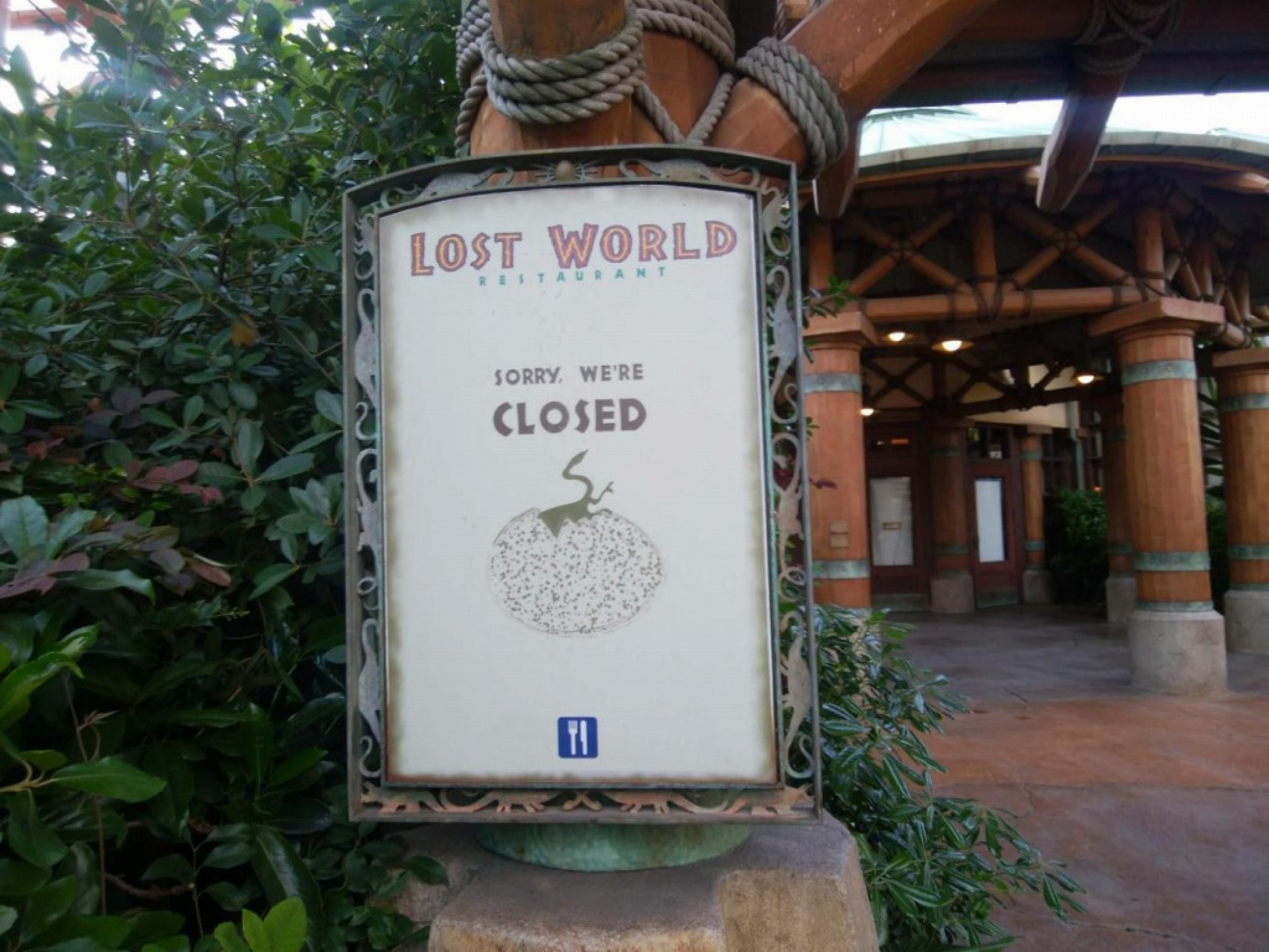 Usj ロストワールドレストラン のクローズ看板 キャステル Castel ディズニー情報