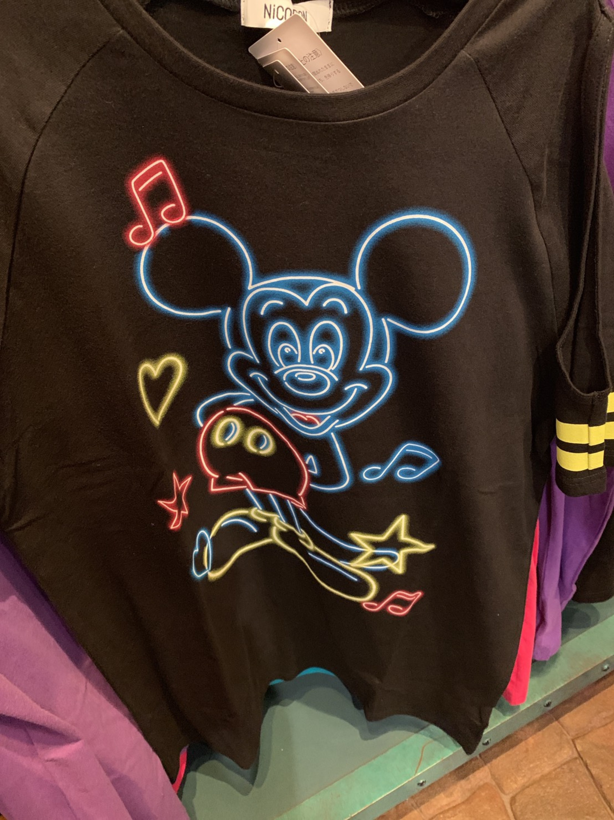 ミッキーネオンtシャツ ブラック キャステル Castel ディズニー情報