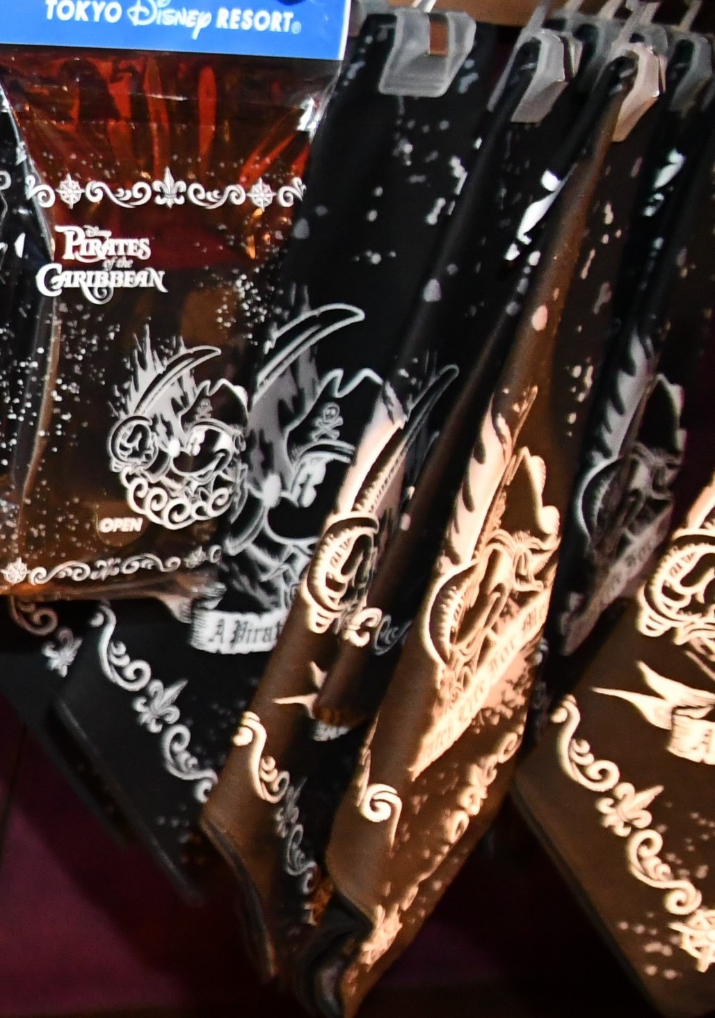 海賊ミッキーデザインのバンダナ パイレーツトレジャー キャステル Castel ディズニー情報