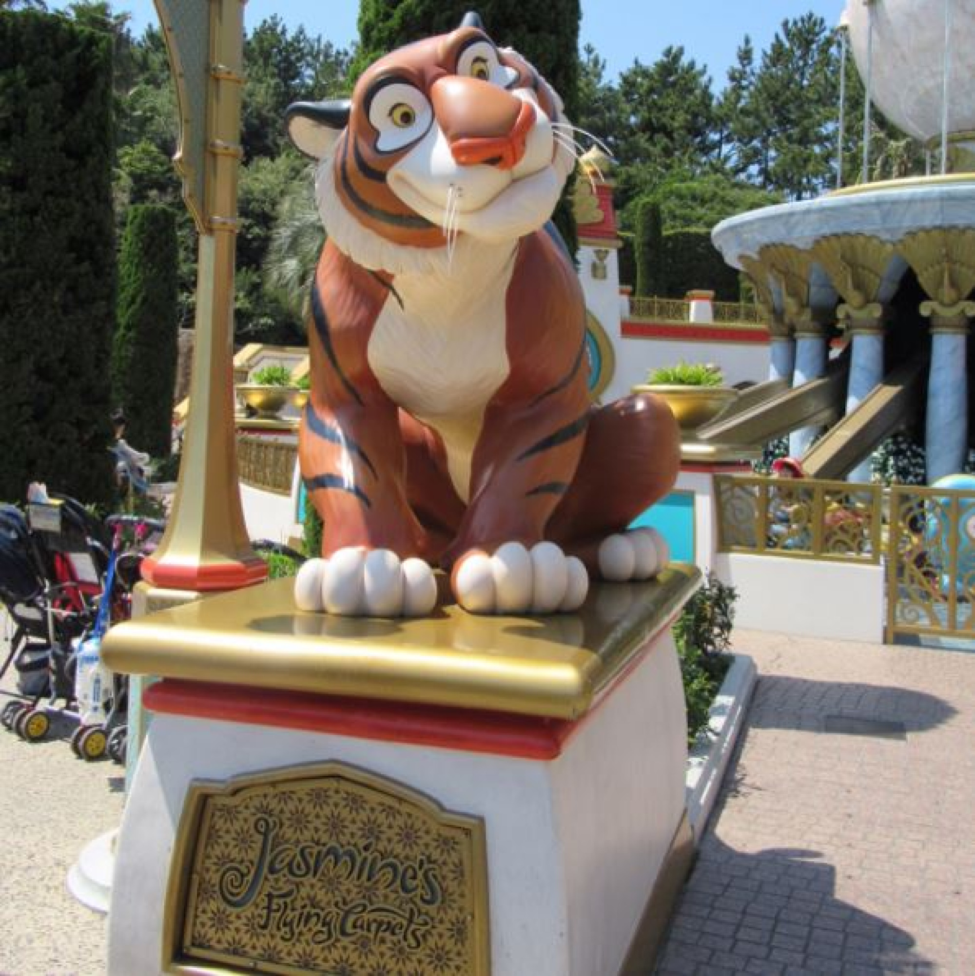 虎の像 キャステル Castel ディズニー情報