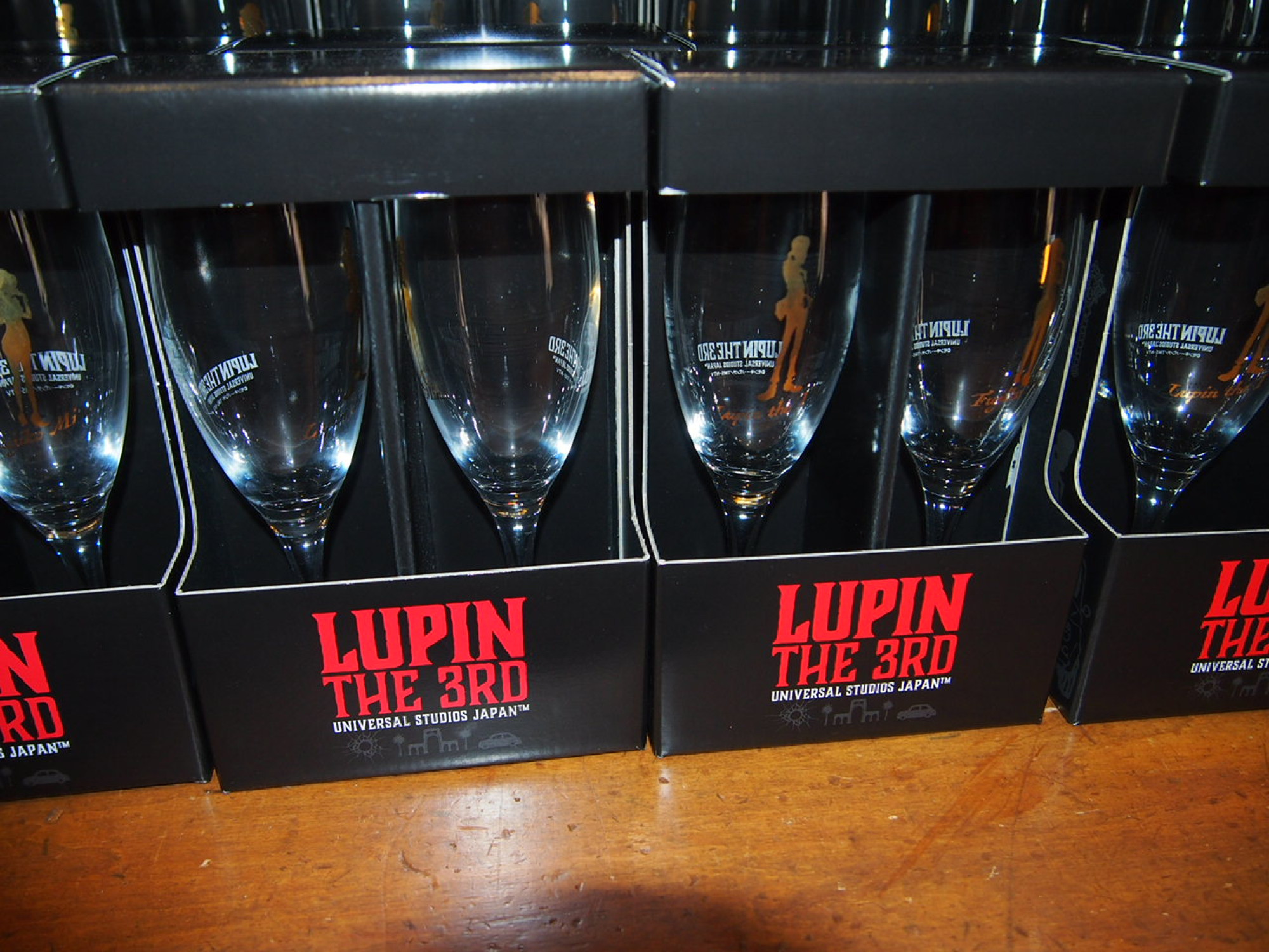 ルパン三世ペアグラス キャステル Castel ディズニー情報