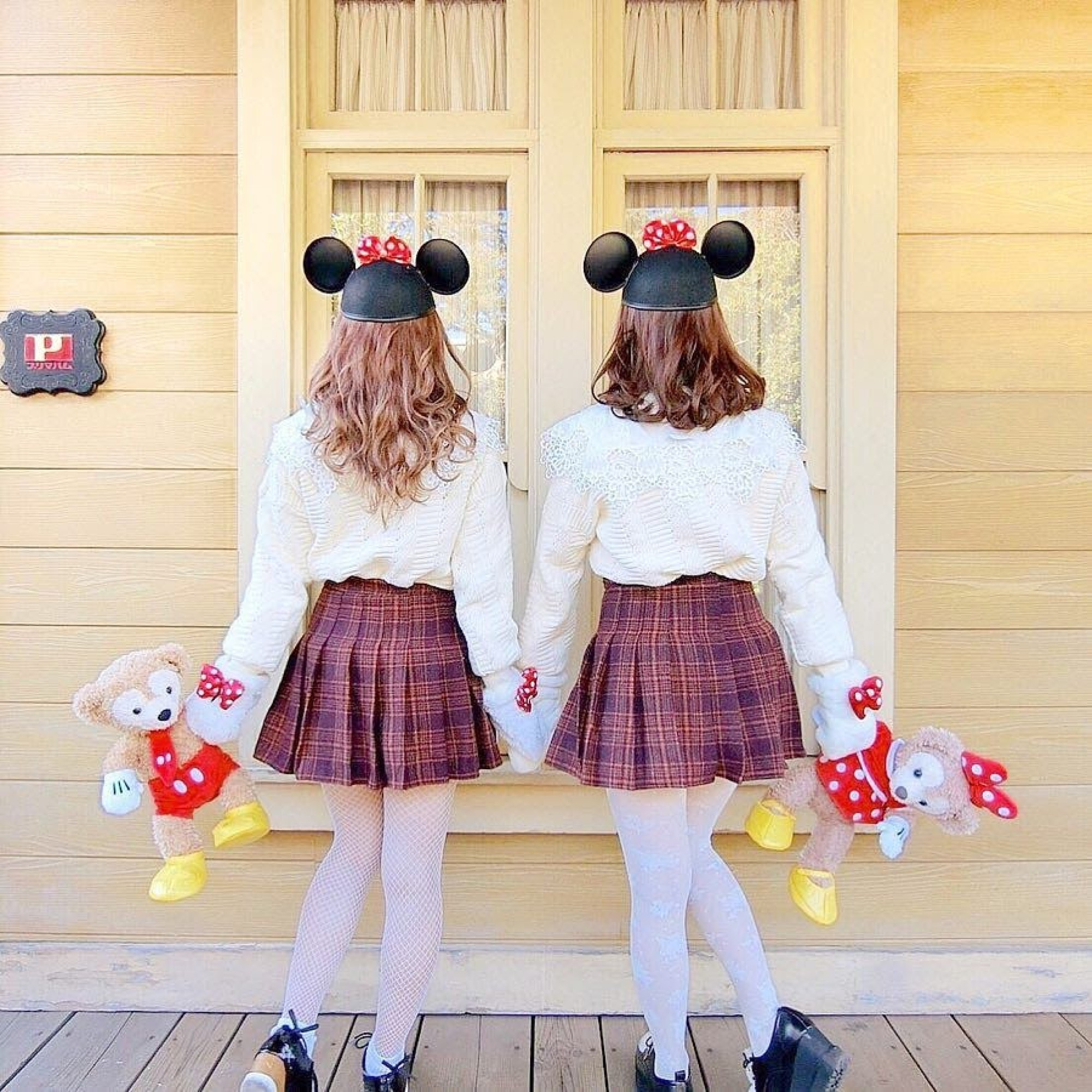 イヤーハットコーデ キャステル Castel ディズニー情報 イヤーハットコーデ キャステル Castel ディズニー情報