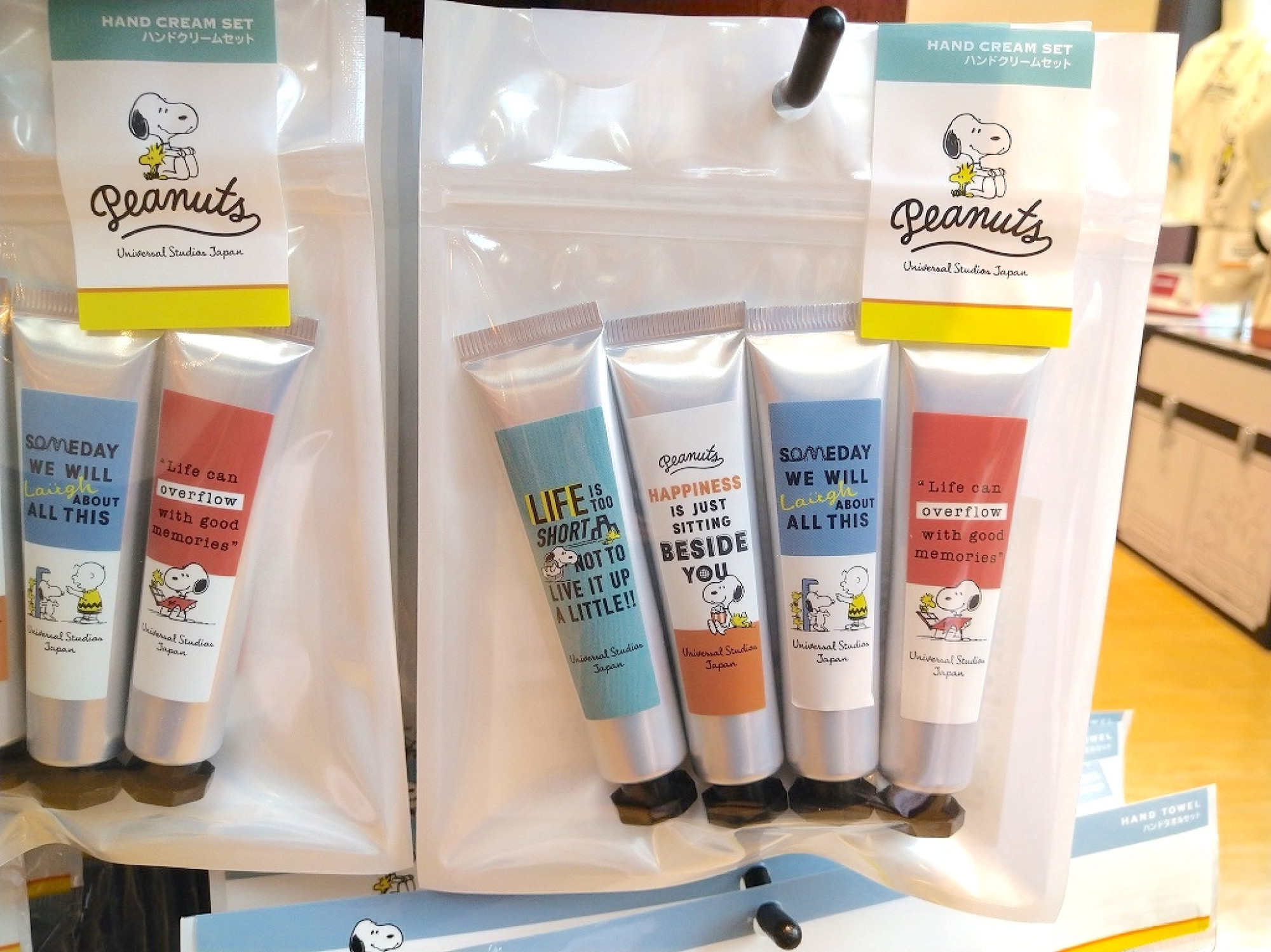 スヌーピーのハンドクリームセット4本入り キャステル Castel ディズニー情報 スヌーピーのハンドクリームセット4本入り キャステル Castel ディズニー情報