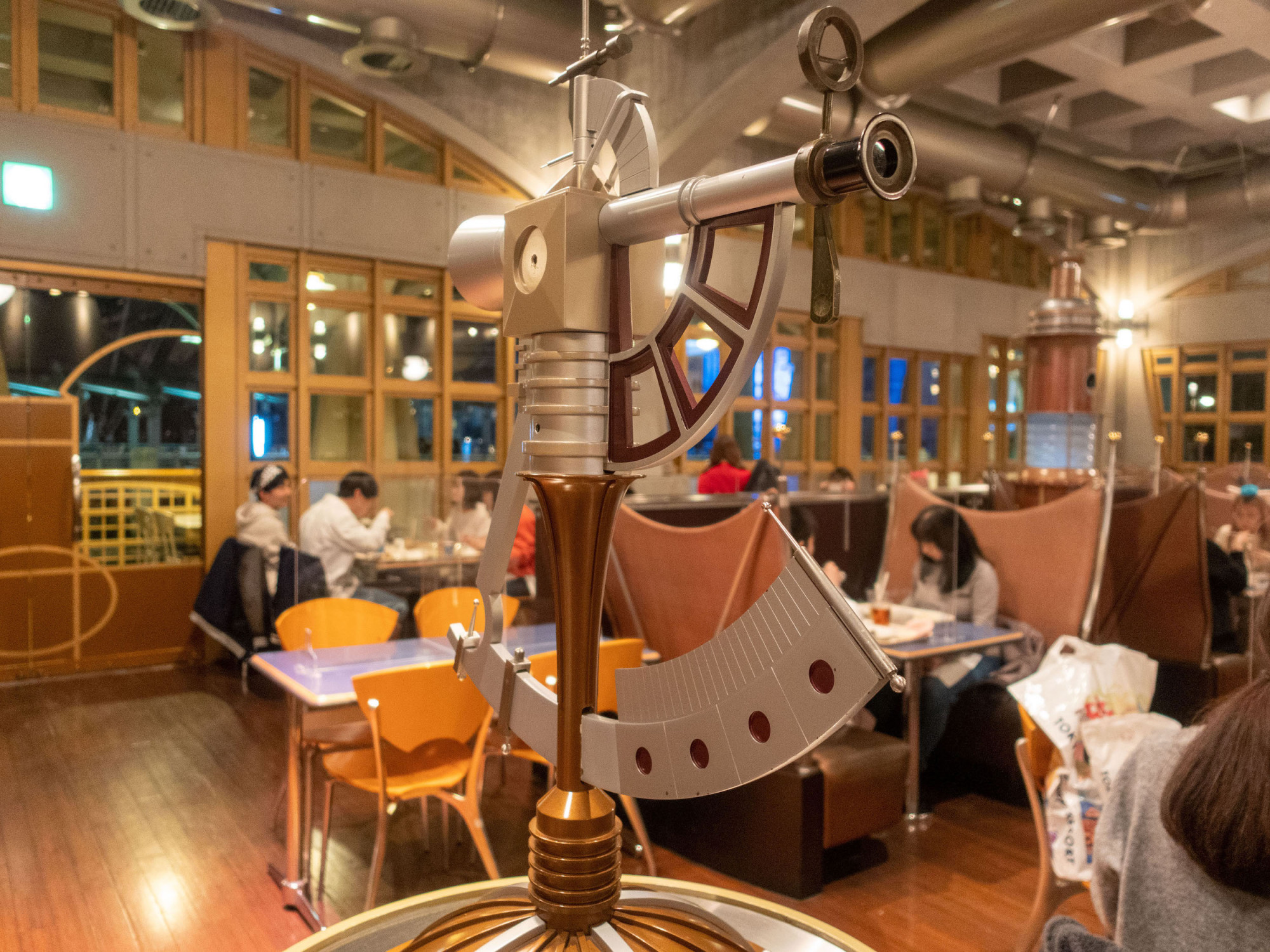 ホライズンベイ レストラン キャステル Castel ディズニー情報