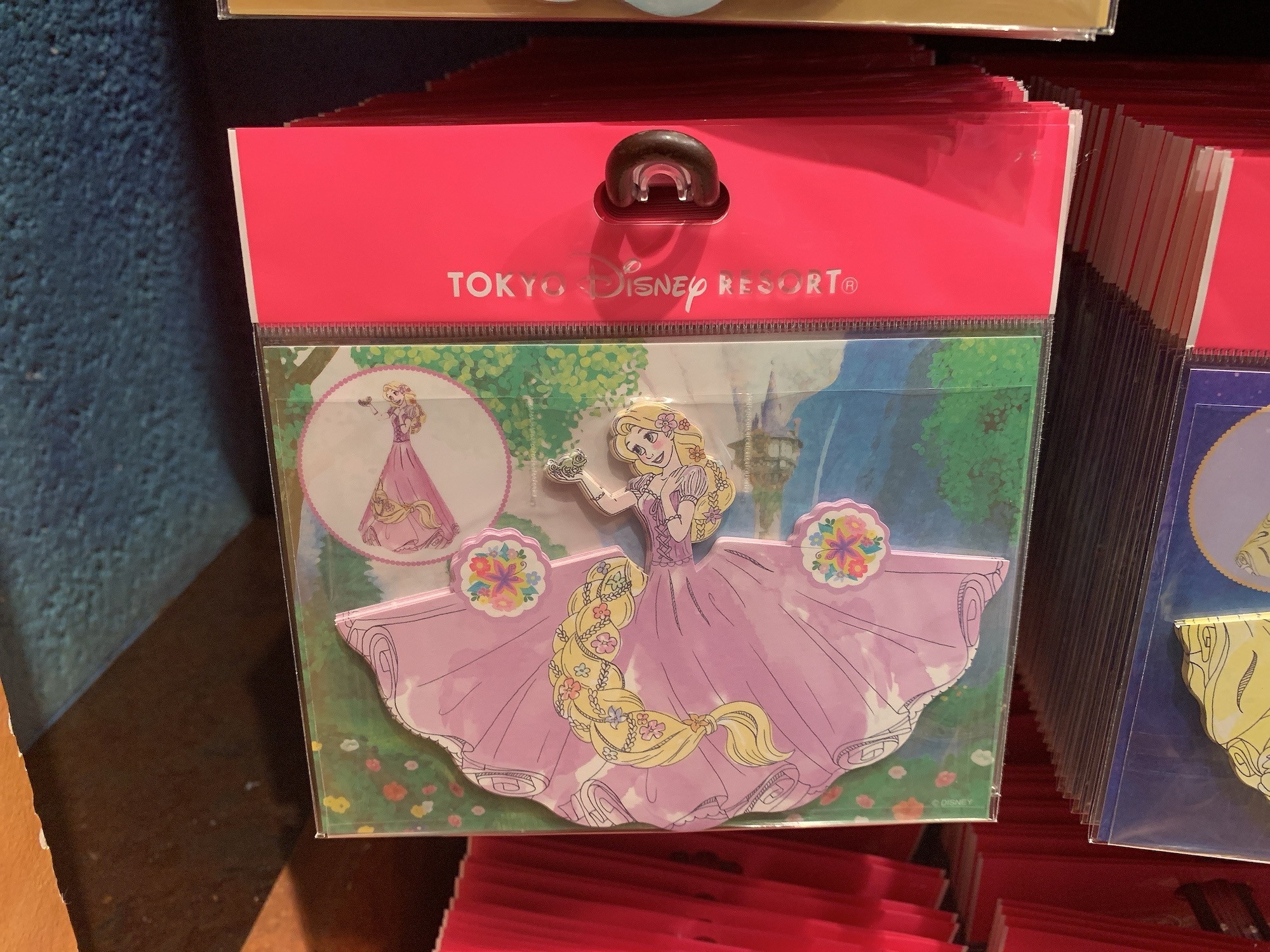 ラプンツェルのドレスメモ キャステル Castel ディズニー情報