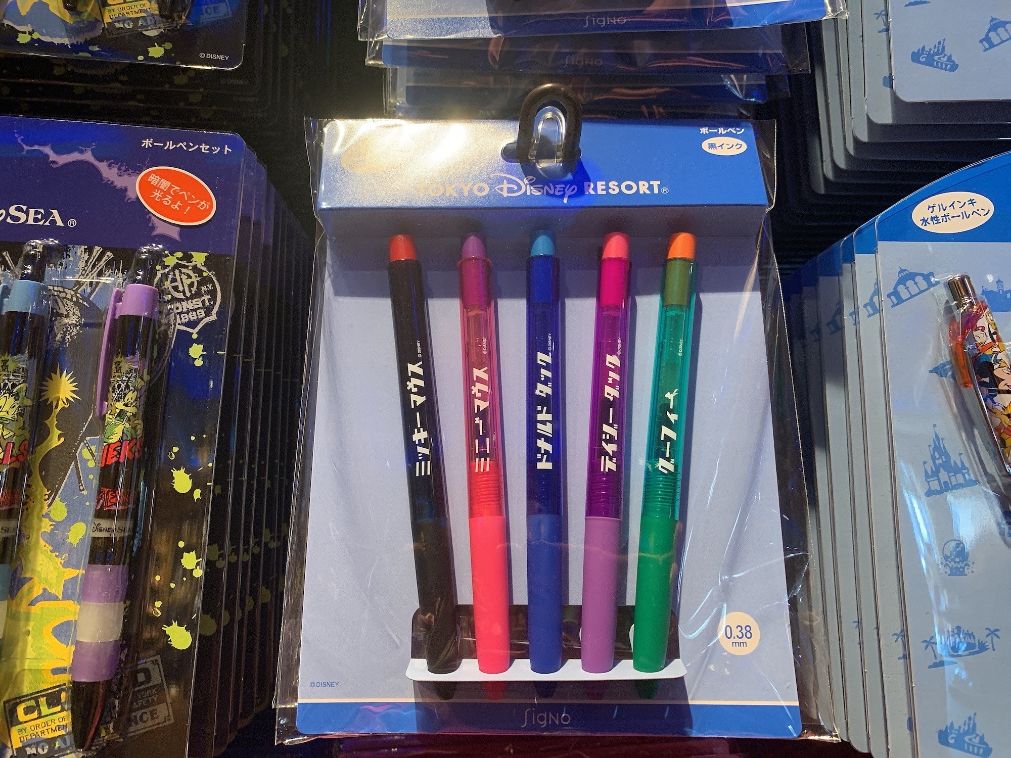 カタカナデザインのボールペン キャステル Castel ディズニー情報 カタカナデザインのボールペン キャステル Castel ディズニー情報
