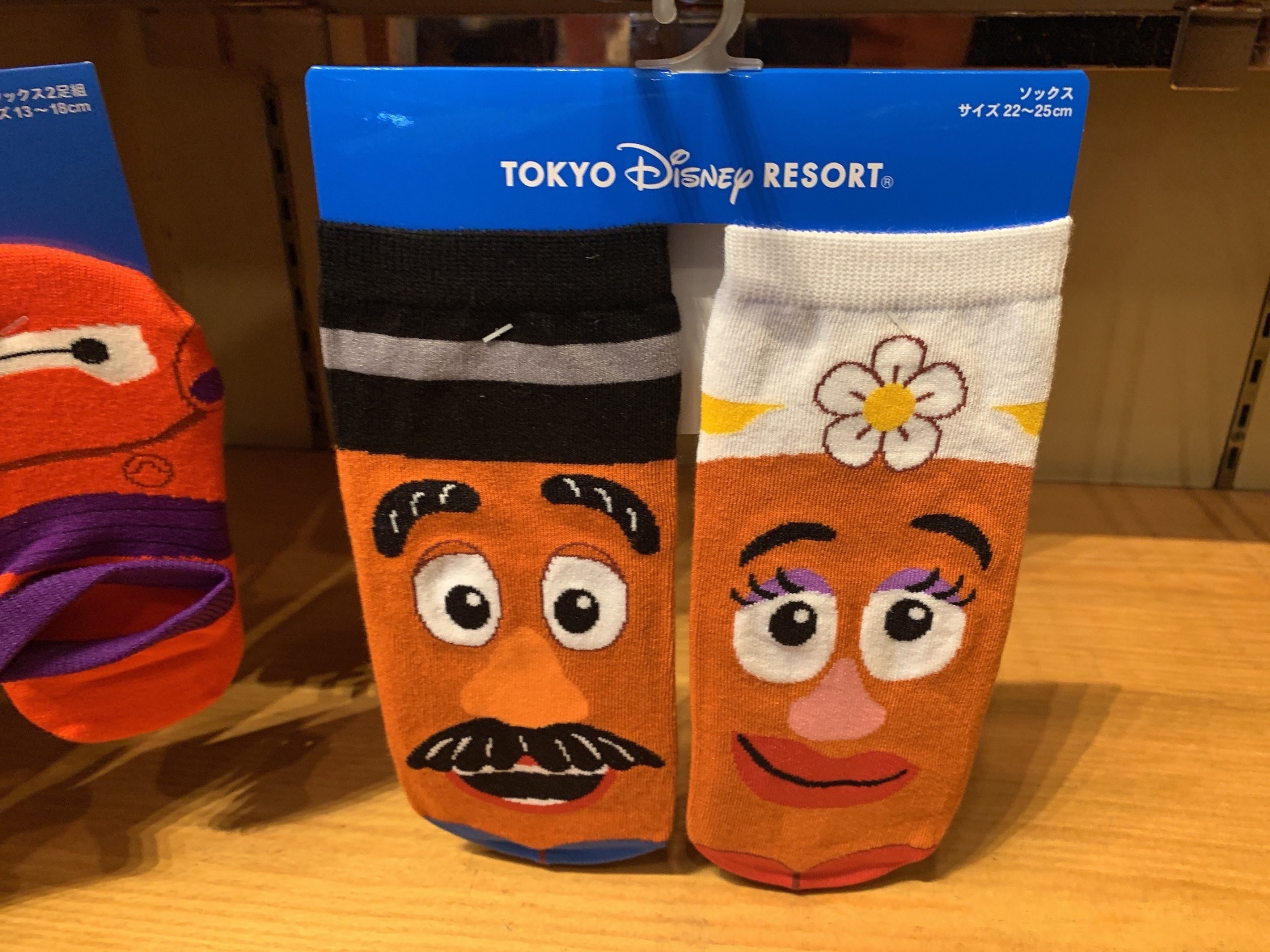 トイストーリーの靴下 キャステル Castel ディズニー情報