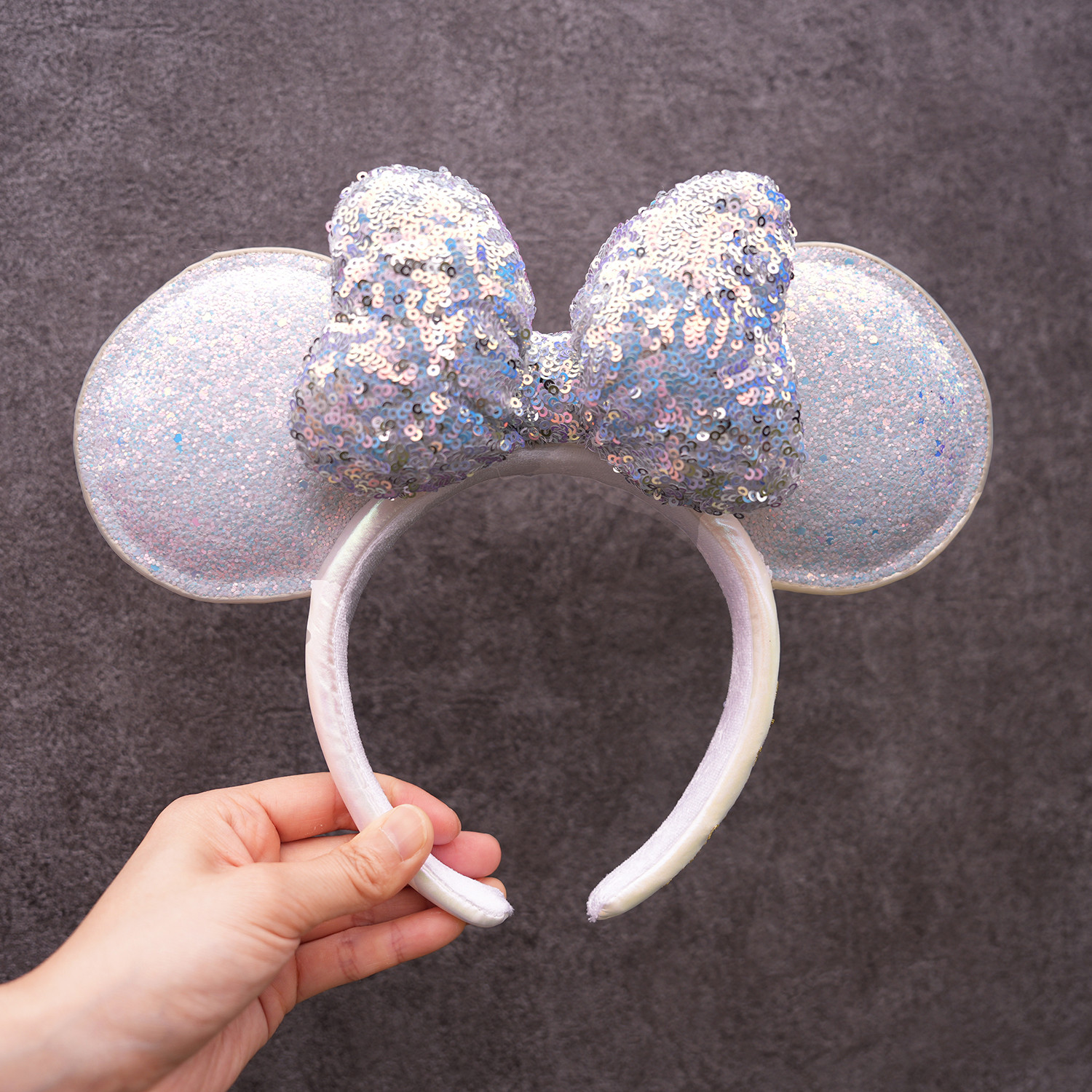 スパンコールカチューシャ ブルーホワイト キャステル Castel ディズニー情報