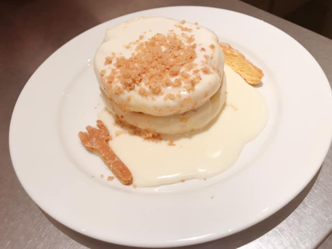 マカダミアナッツクリームパンケーキ