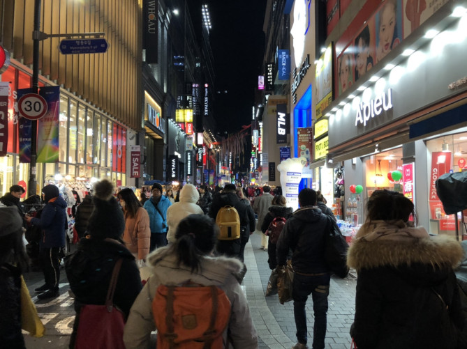 明洞のコスメショップ