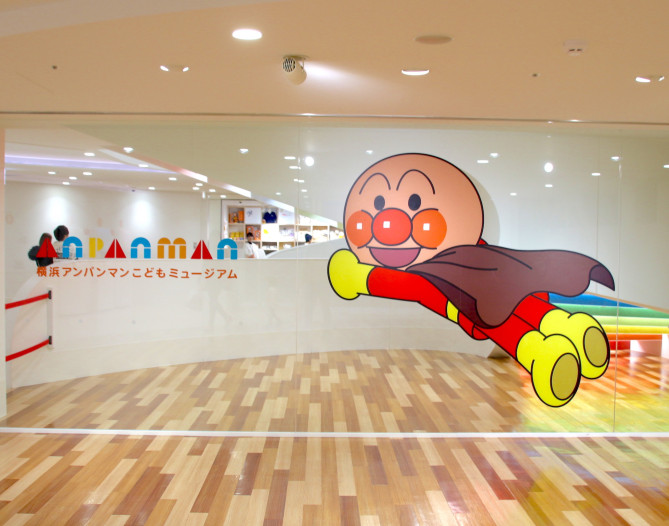 横浜 アンパンマンミュージアムへのアクセスまとめ ベビーカーokの道順を解説