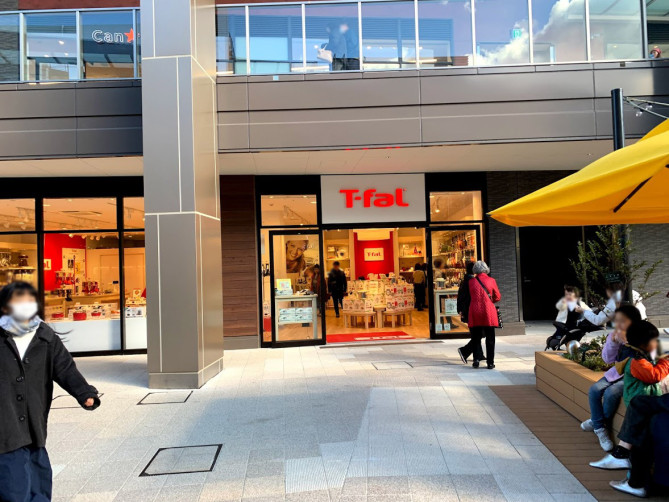 南町田グランベリーパークのマーケットプラザ