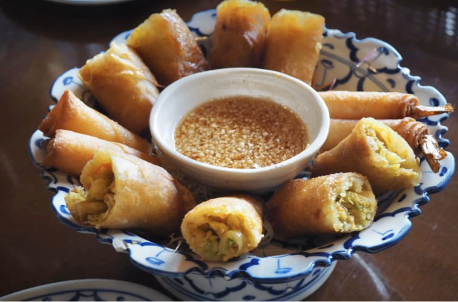 カフェくるくまの春巻きセット