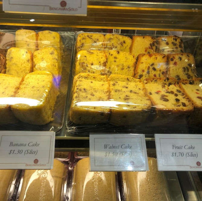 ケーキ類も豊富なブンガワンソロ