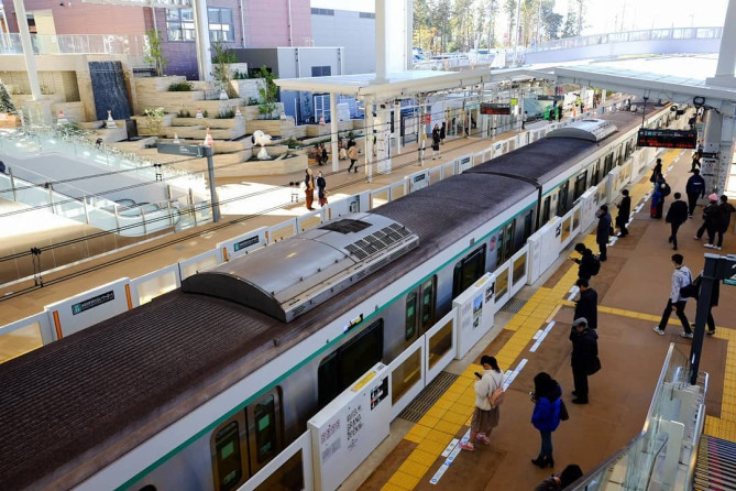 南町田グランベリーパーク駅構内