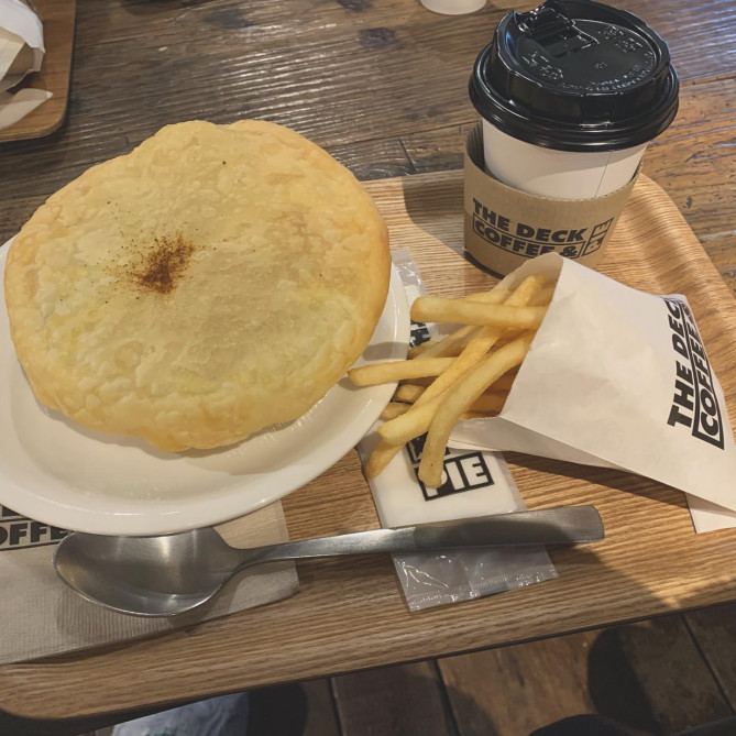 THE DECK COFFEE &PIE