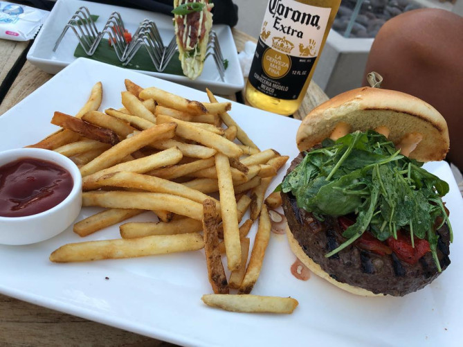 ワイキキ周辺おすすめレストラン「トミーバハマ」