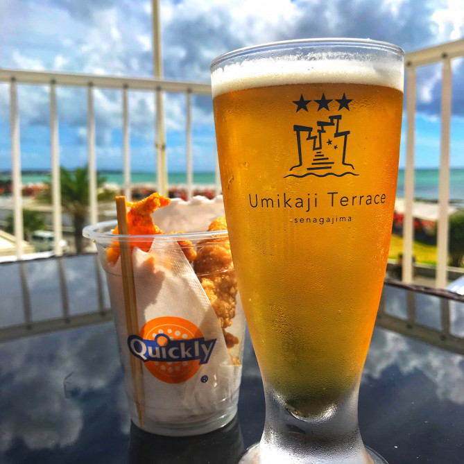 リゾート地で飲むビールは最高に美味しいですね♪
