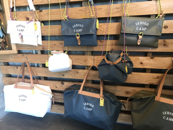 トラックの幌（ホロ）で作られた特別な逸品バッグです