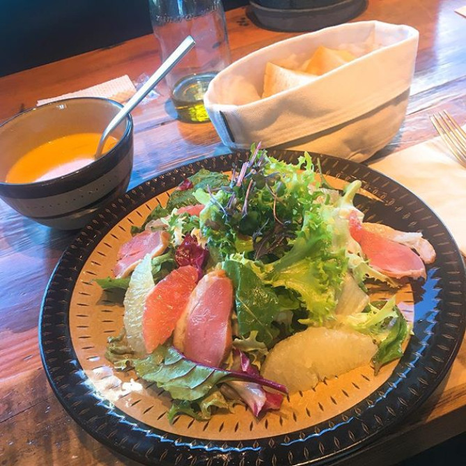 Q CAFE by Royal Garden Cafe