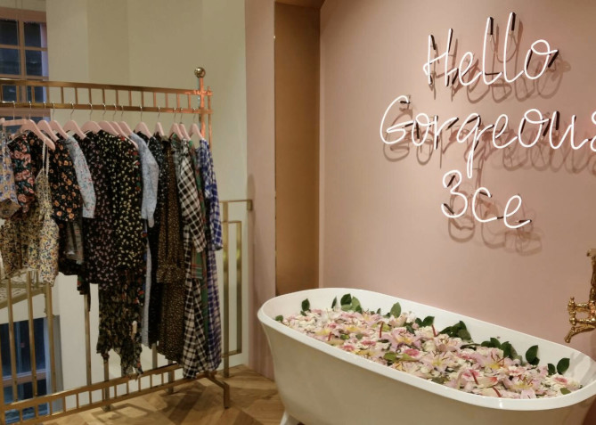 スタイルナンダピンクホテルの店内