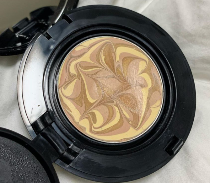 VT COSMETICSのコラーゲンパクト