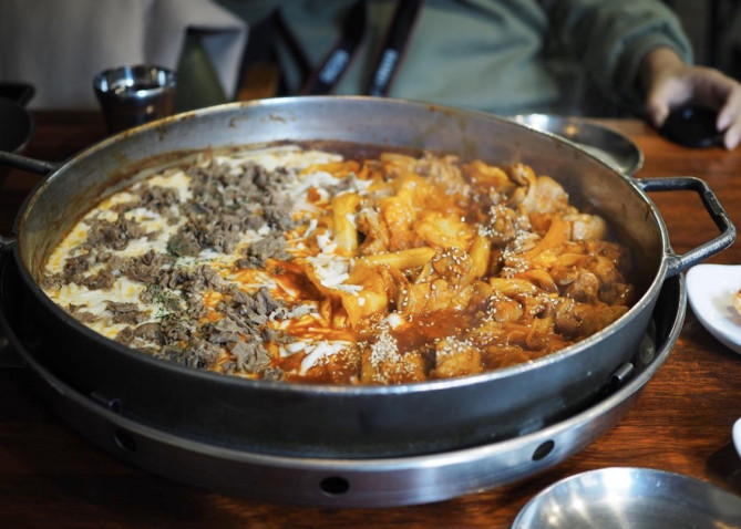 パンダッパンダッのプルコギチーズタッカルビ